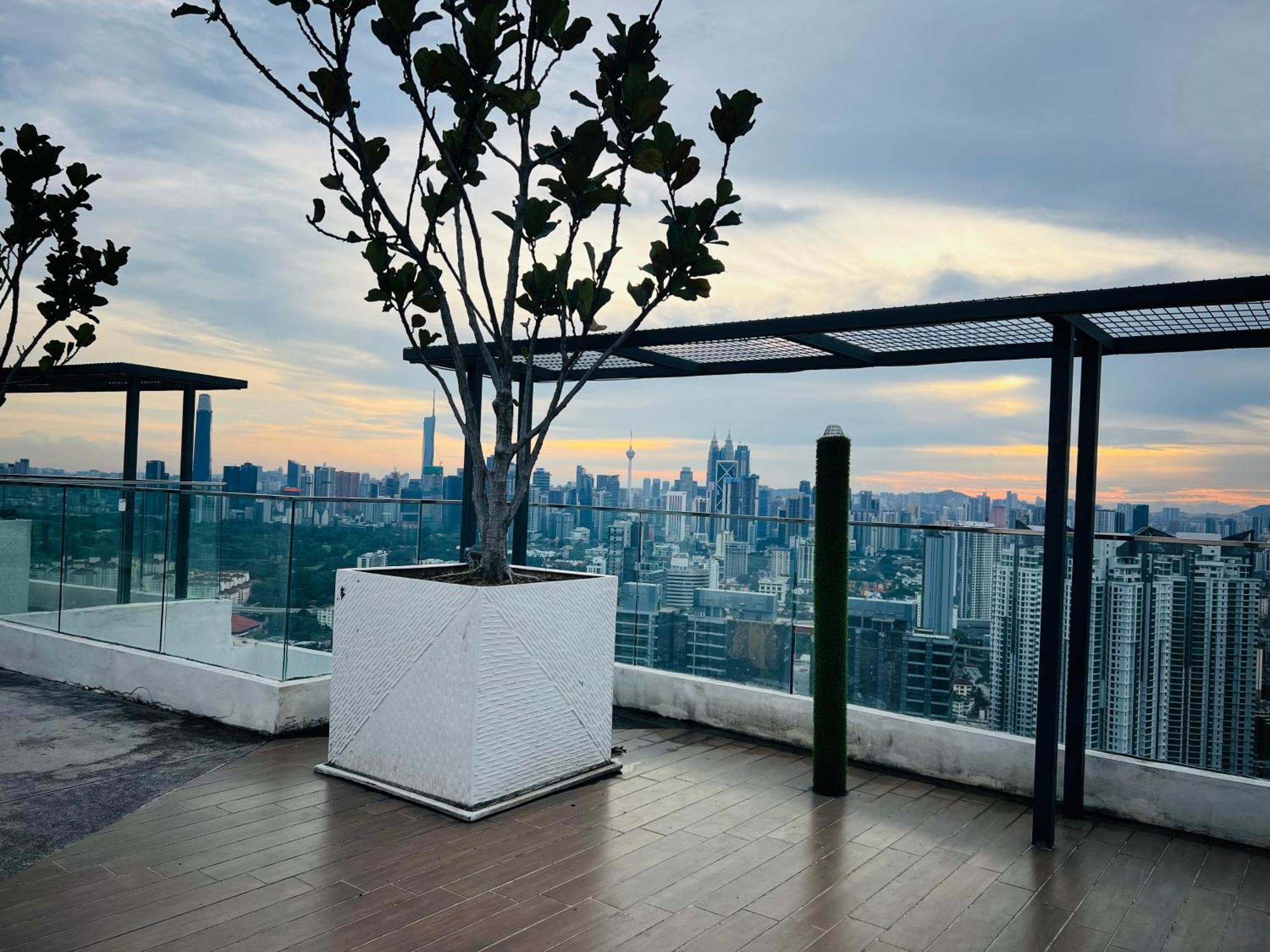 Reizz Residence By Elysium Kuala Lumpur Eksteriør billede