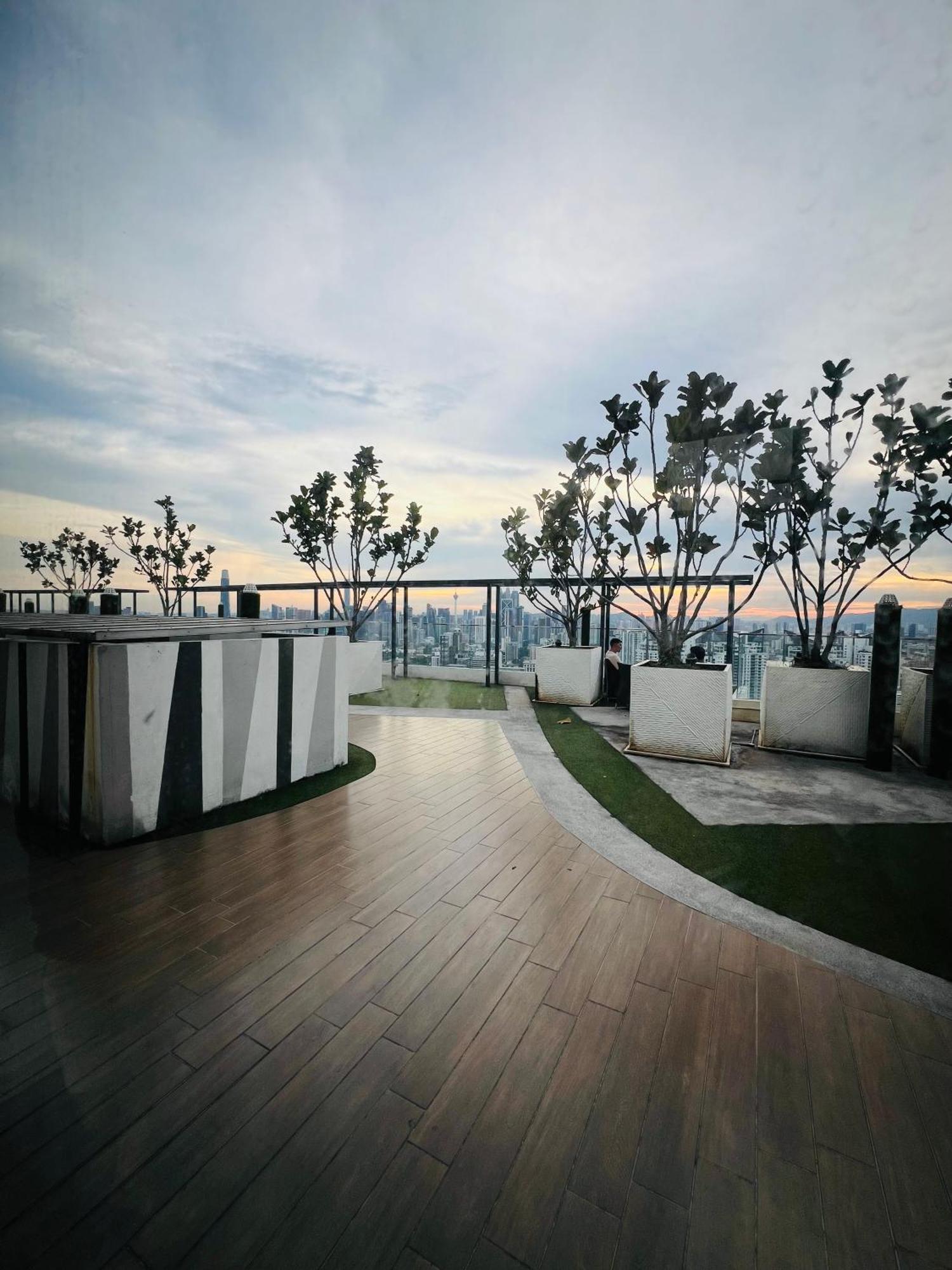 Reizz Residence By Elysium Kuala Lumpur Eksteriør billede
